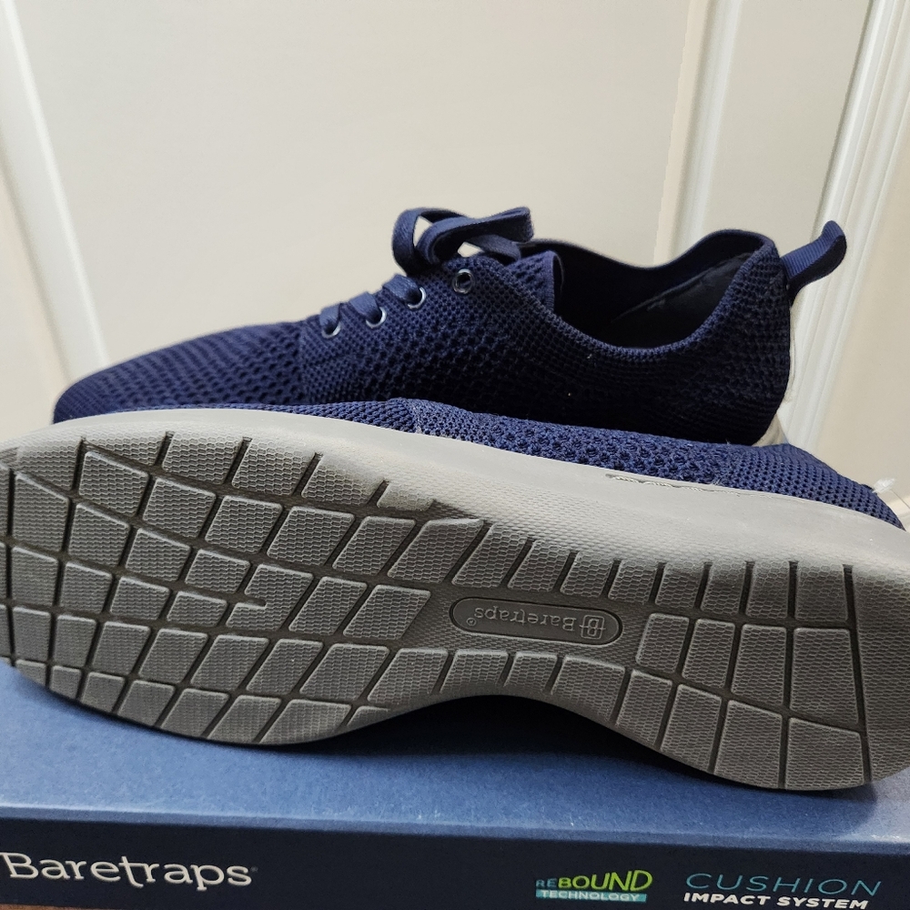 Shoes - Picture 4 of 7